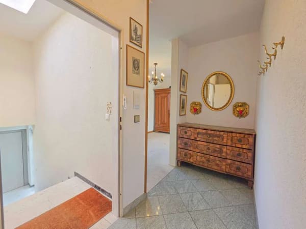 Immobilie in Frankfurt am Main - 200 m² Penthouse – Sanieren. Veredeln. Einziehen. - Bild 1