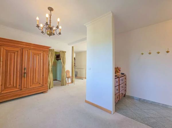 Immobilie in Frankfurt am Main - 200 m² Penthouse – Sanieren. Veredeln. Einziehen. - Bild 2