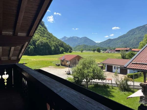 Immobilie in Unterwössen - Dachgeschosswohnung in Unterwössen mit traumhaftem Blick in die Berge - Bild 0