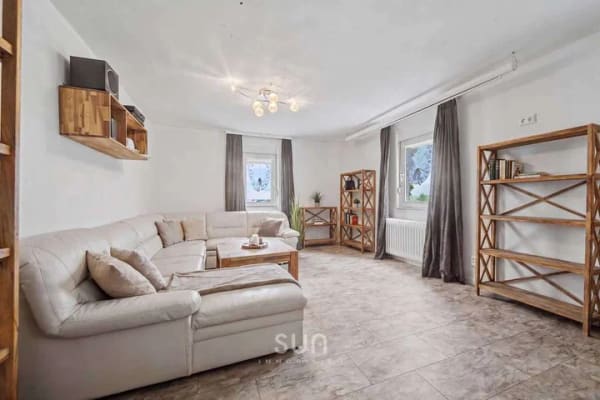 Immobilie in Butzbach - SÜD-FAUERBACHER FELDRANDLAGE! - Weitläufiges Einfamilienhaus mit 233 m² und Wintergarten - Bild 1