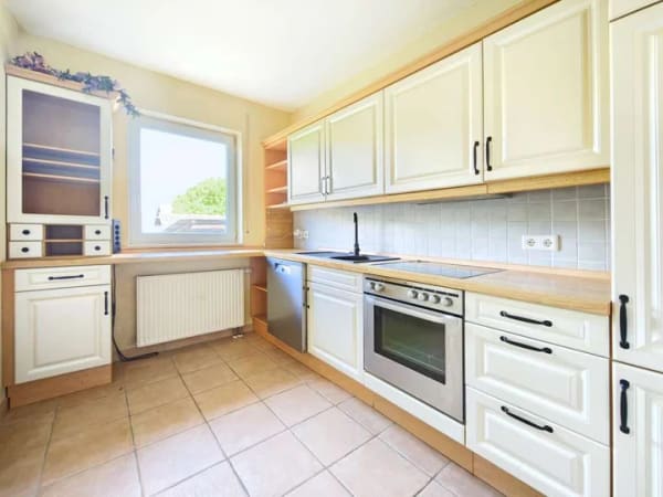 Immobilie in Rhens - Attraktive 3-Zimmer-Wohnung mit Terrasse und Stellplatz in ruhiger Lage - Bild 1