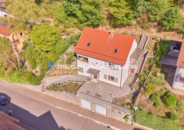 Immobilie in Birkenau - Sie hier? Wir auch! TOP-Lage, Einfamilienhaus mit Einliegerwohnung, großer Terrasse und zwei Garagen - Bild 2