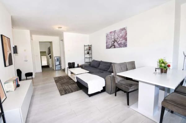 Immobilie in Meckenbeuren - TOP moderne Dachgeschosswohnung mit Balkon - 89m² - 2 Stellplätzen - Bild 0