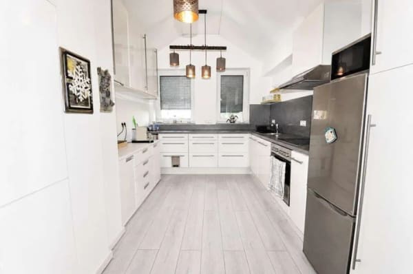 Immobilie in Meckenbeuren - TOP moderne Dachgeschosswohnung mit Balkon - 89m² - 2 Stellplätzen - Bild 1