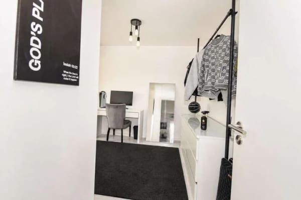 Immobilie in Meckenbeuren - TOP moderne Dachgeschosswohnung mit Balkon - 89m² - 2 Stellplätzen - Bild 4
