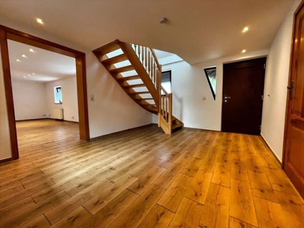 Immobilie in Massenbachhausen - VBU Immobilien - Großzügiges, modern saniertes Einfamilienhaus mit Einliegerwohnung - Bild 2