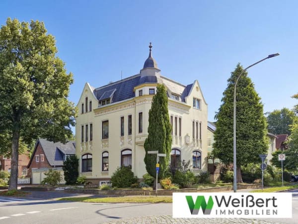 Immobilie in Itzehoe - Kapitalanlage im Dichterviertel - 4 Wohneinheiten, 4 Garagen & solide Mieteinnahmen - Bild 0