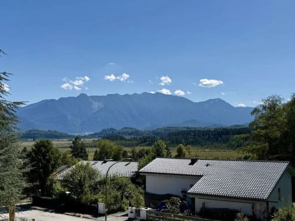 Immobilie in Murnau am Staffelsee - Kleine 2.5-Zimmerwohnung mit herrlichem Bergpanorama in Murnau-Moosrain - Bild 0