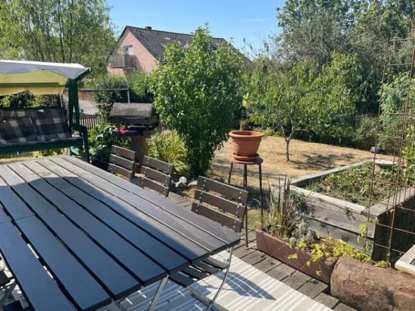 Immobilie in Bad Windsheim - Gepflegtes Einfamilienhaus mit Pool, Carport und Ausbaupotenzial in ruhiger Stadtrandlage - Bild 3