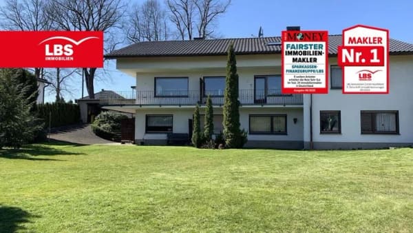 Immobilie in Kreuztal - Familienfreundliches Haus mit Balkon und zusätzlicher Einliegerwohnung - Bild 0
