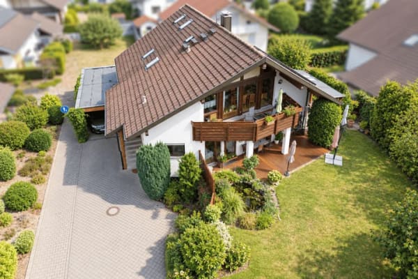 Immobilie in Schutterwald - Viel Raum, viele Möglichkeiten - Zweifamilienhaus mit Kapitalanlage-Potenzial - Bild 0