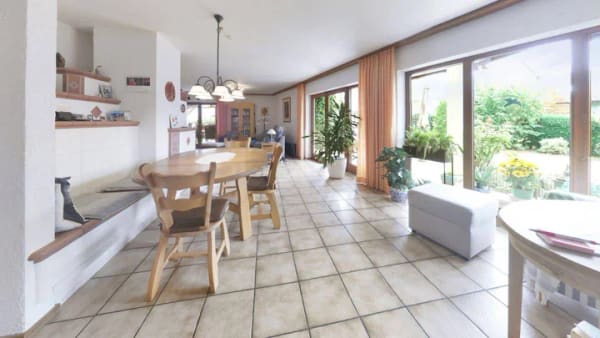 Immobilie in Schutterwald - Viel Raum, viele Möglichkeiten - Zweifamilienhaus mit Kapitalanlage-Potenzial - Bild 3