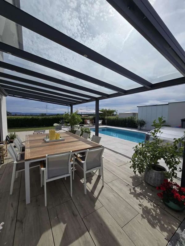 Immobilie in Eschach - Modernes Einfamilienhaus mit Pool und mediterranem Garten - Bild 2