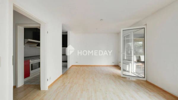 Immobilie in Stahnsdorf - Sofort verfügbar: Stilvolle Erdgeschosswohnung mit sonniger Terrasse und eigenem Stellplatz - Bild 2