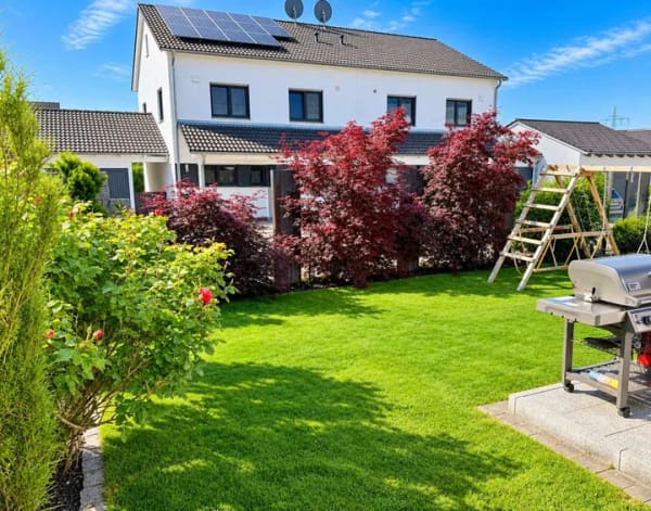 Immobilie in Postau - Moderne Doppelhaushälfte in Postau - 137 m² mit Garten, Terrasse & Garage - Bild 2