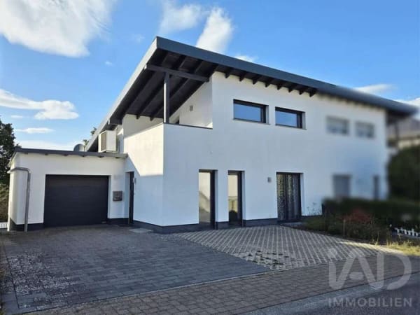 Immobilie in Simmern/Hunsrück - Ruhige Stadtlage, Natur ganz nah – vielseitige Doppelhaushälfte in Simmern - Bild 0