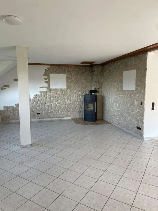 Immobilie in Sankt Wendel - Großzügige 120 m² Dachgeschosswohnung mit Kamin in St. Wendel-Bliessen/ Carport/Küche - Bild 1