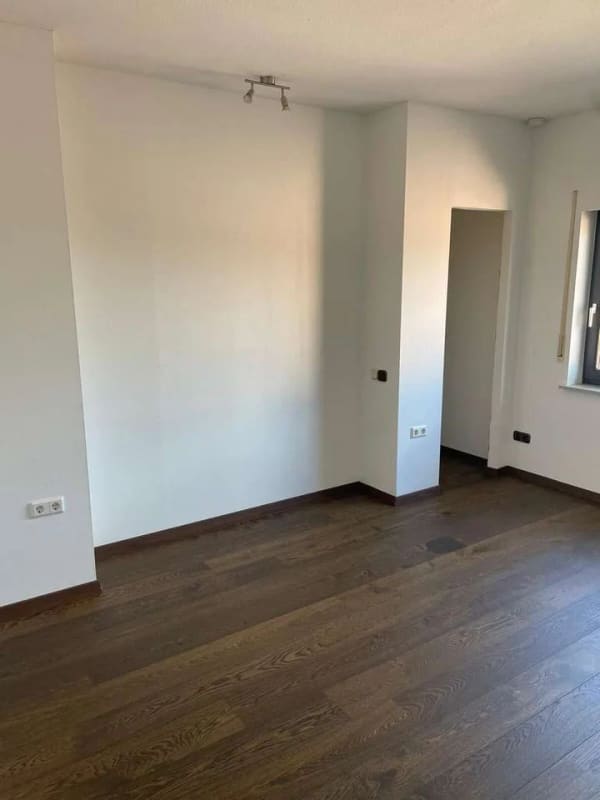 Immobilie in Sankt Wendel - Großzügige 120 m² Dachgeschosswohnung mit Kamin in St. Wendel-Bliessen/ Carport/Küche - Bild 2
