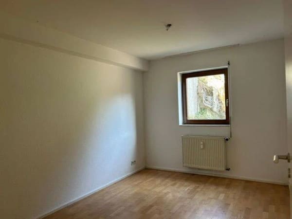 Immobilie in Schönau im Schwarzwald - Effizient geschnittene 2‑Zimmer‑Wohnung in Schönau im gepflegten Mehrfamilienhaus - Bild 3