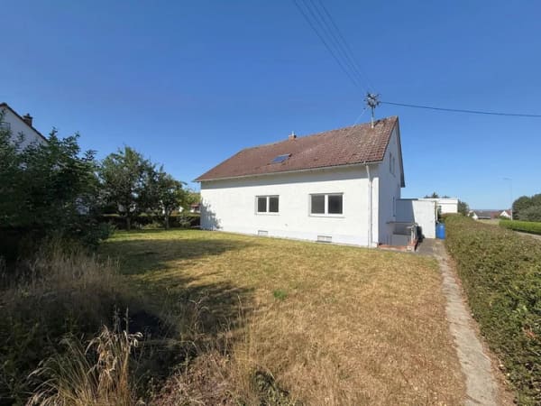 Immobilie in Achstetten - Ein-/Zweifamilienhaus mit Sanierungsbedarf und Entwicklungschancen in Oberholzheim zu verkaufen! - Bild 1