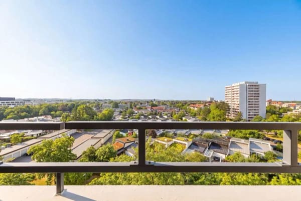 Immobilie in Unterschleißheim - ÜBER DEN DÄCHERN! 1-ZI.-WHG. MIT LOGGIA UND TRAUMHAFTEM BLICK IN UNTERSCHLEIßHEIM - Bild 3