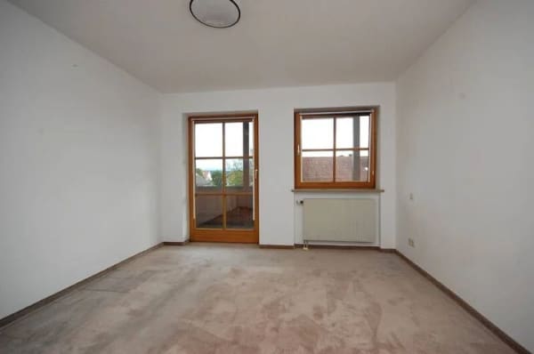 Immobilie in Feldkirchen-Westerham - Charmante, lichtdurchflutete 3-Zimmer-Wohnung im Herzen von Feldkirchen-Westerham - Bild 1