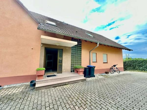 Immobilie in Herbolzheim - Mehrfamilienhaus mit 3 Wohneinheiten & weitläufigem Grundstück in Herbolzheim - Broggingen - Bild 0