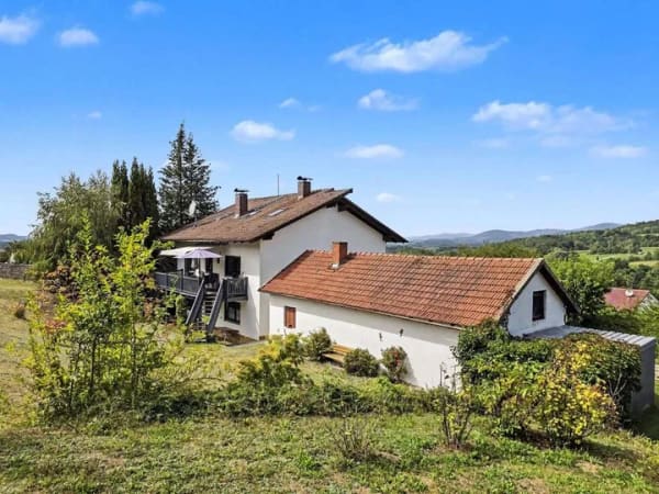 Immobilie in Fürstenstein - Einzigartiges Idyll für Großfamilien: Gepflegtes Zweifamilienhaus auf ca. 9.700 m² Traumgrundstück - Bild 0