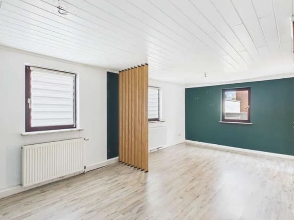 Immobilie in Weilerswist - Weilerswist-Lommersum,  Einfamilienhaus mit Einliegerwohnung,  Garten, Innenhof - Bild 2