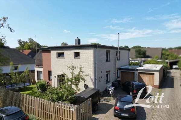 Immobilie in Oldenburg - Wohnhaus mit viel Platz für die große Familie (auch als ZFH nutzbar) in Oldenburg / Bümmerstede! - Bild 3