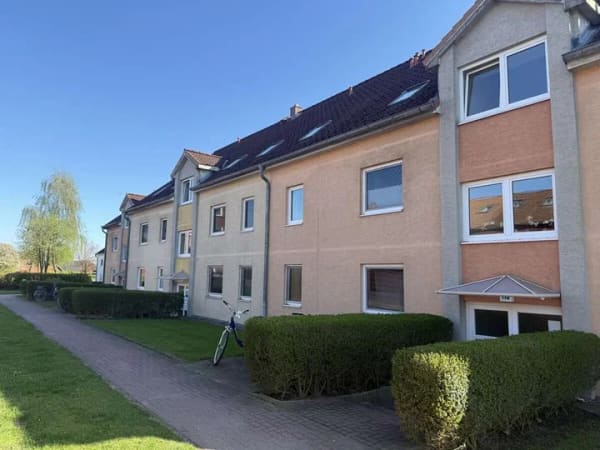 Immobilie in Bad Segeberg - vermietete 2 Zimmer Wohnung mit Balkon und Stellplatz - Bild 2