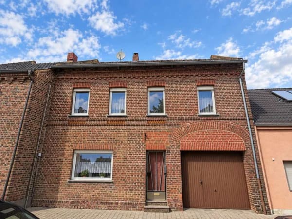 Immobilie in Bedburg - Bestehender Charme sucht neue Ideen - gestalten Sie Ihr neues Zuhause - Bild 0