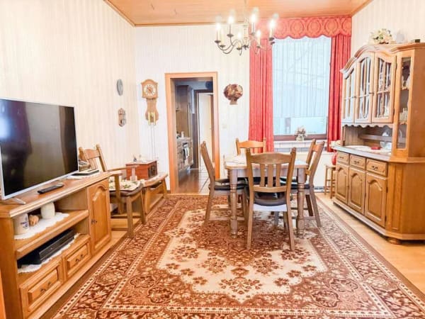 Immobilie in Bedburg - Bestehender Charme sucht neue Ideen - gestalten Sie Ihr neues Zuhause - Bild 2