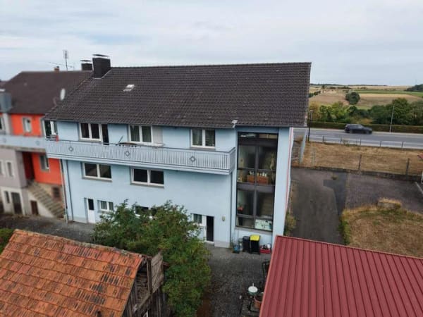Immobilie in Höpfingen - Großzügiges Einfamilienhaus mit Lagerflächen in Höpfingen - inkl. separatem Baugrundstück! - Bild 1