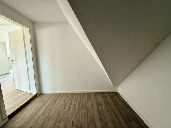 Immobilie in Saerbeck - Kompakt, hell und komplett renoviert: Dachgeschosswohnung in Saerbeck - Bild 2