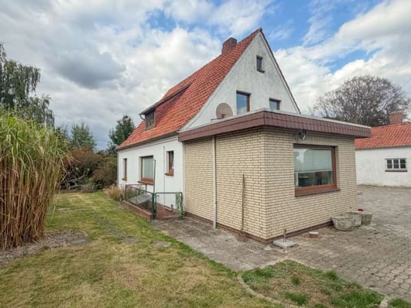 Immobilie in Ehrenburg - Freistehendes Einfamilienhaus in ländlicher Lage- großzügiges Grundstück mit Bebauungsfläche! - Bild 3