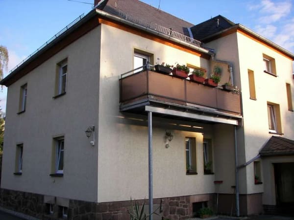 Immobilie in Hainichen - Modernisiertes Mehrfamilienhaus mit einer freien Wohnung in Ortslage sowie hoher AfA Abschreibung - Bild 3
