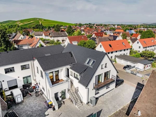 Immobilie in Schallstadt - Exklusive Kfw-55-Maisonette mit Galeriecharakter in ruhiger Lage - Bild 1