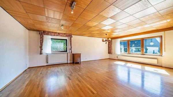 Immobilie in Schwaigern - Gepflegtes Wohnhaus mit großem Garten und viel Gestaltungspotenzial - Bild 3