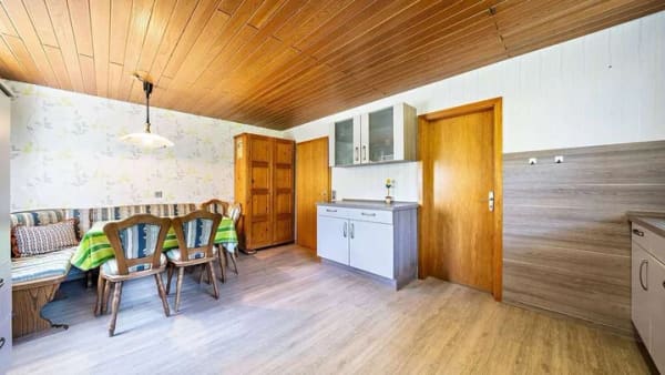 Immobilie in Schwaigern - Gepflegtes Wohnhaus mit großem Garten und viel Gestaltungspotenzial - Bild 4