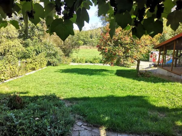 Immobilie in Oberteuringen - Außergewöhnl. neuwert. 3,5Zi.-Whg. über 2 Ebenen: Wohnjuwel mit eig. Gartenparadies und XXL-Garage - Bild 0