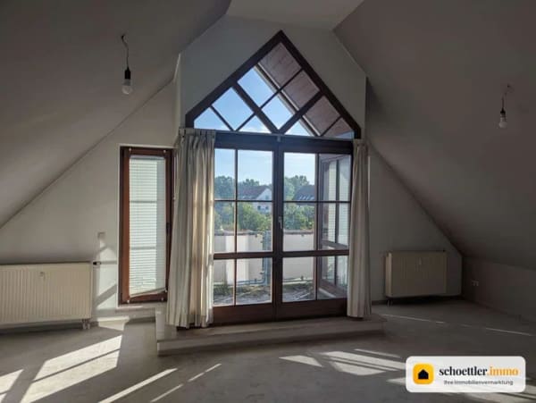 Immobilie in Leegebruch - Dachgeschoss mit 4 Zimmern, 2 Bädern, Balkon, Loggia und Duplex-Stellplatz in Leegebruch - Bild 1