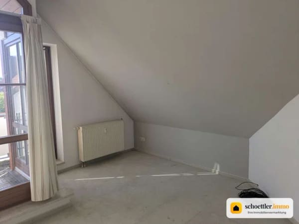 Immobilie in Leegebruch - Dachgeschoss mit 4 Zimmern, 2 Bädern, Balkon, Loggia und Duplex-Stellplatz in Leegebruch - Bild 2