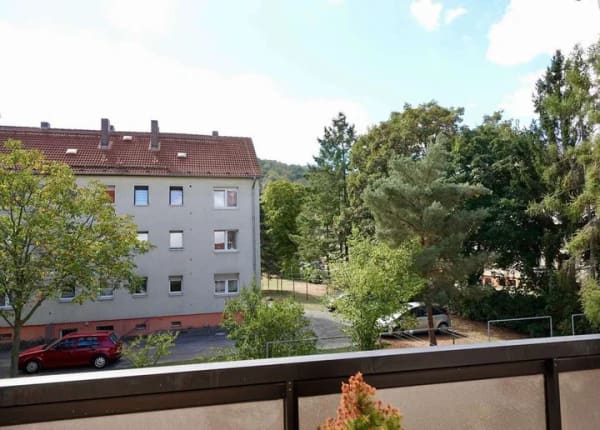 Immobilie in Thale - Eigentumswohnung zur sofortigen Selbstnutzung wartet auf Sie - Balkon und EBK inklusive! - Bild 1