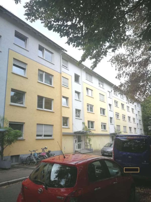 Immobilie in Freiburg im Breisgau - Charmante bezugsfreie 2-Zimmer-Wohnung mit Südwest-Balkon in ruhiger Lage von Freiburg-Zähringen - Bild 0