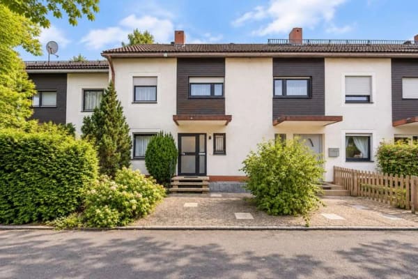 Immobilie in Höhenkirchen-Siegertsbrunn - Charmantes Reihenmittelhaus in Höhenkirchen - Verkauf über digitales Angebotsverfahren - Bild 1