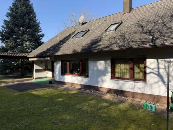 Immobilie in Langenzenn - Einfamilienhaus mit großzügigem Grundstück und eigenem Waldanteil Langenzenn-Heinersdorf - Bild 2