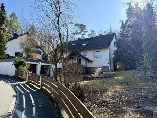 Immobilie in Langenzenn - Einfamilienhaus mit großzügigem Grundstück und eigenem Waldanteil Langenzenn-Heinersdorf - Bild 4