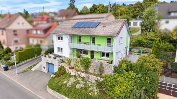 Immobilie in Dornstetten - Wohnen mit Weitblick – großzügiges Einfamilienhaus mit Aufzug - Bild 0