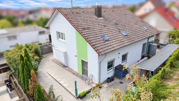 Immobilie in Dornstetten - Wohnen mit Weitblick – großzügiges Einfamilienhaus mit Aufzug - Bild 2
